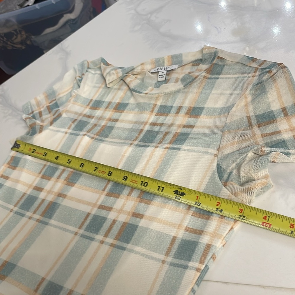 Mix 3 ITEMS fOR $9 Plaid Green and Tan Cream Short Sleeve Dress - Picture 5 of 11